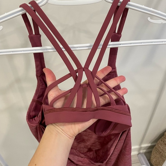 Lululemon sports top - Picture 4 of 5